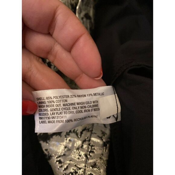 Xhilaration women's metallic cap sleeve zipped back lined short dress size small - Picture 7 of 8